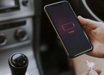 Cách nhận biết iPhone đang sạc chậm
